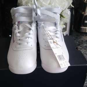 Classic reebok in white size 7.5